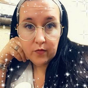 Meet your Posher, Nina